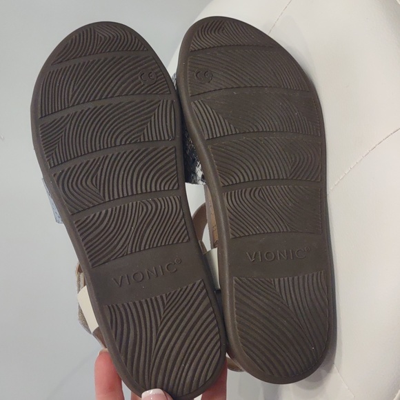 Vionic Colleen Boa velcro adjustable snakeskin sandals women's New 6 Orthopedic - Picture 8 of 8